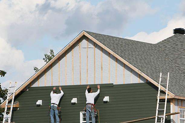 Professional Siding Installation technician working in Bedminster, NJ
